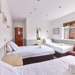 Properties Unique Dene Rooms - Triple Room